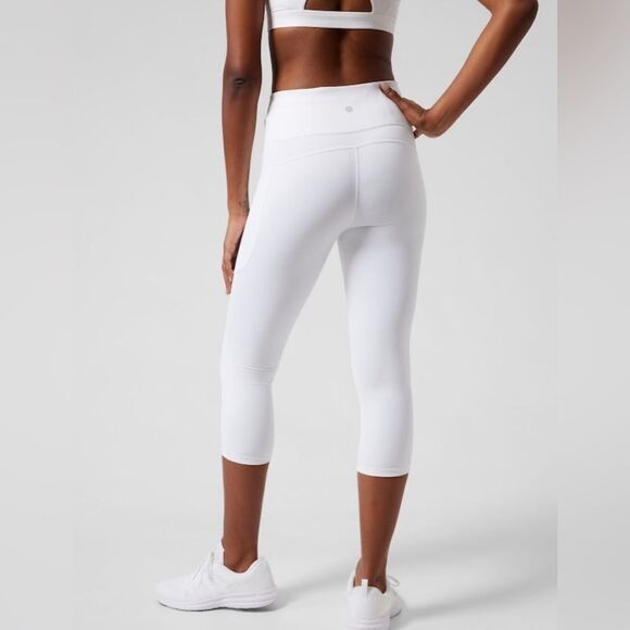 NWT Athleta Ultimate Stash II Capri Size Small Petite. - Picture 2 of 10